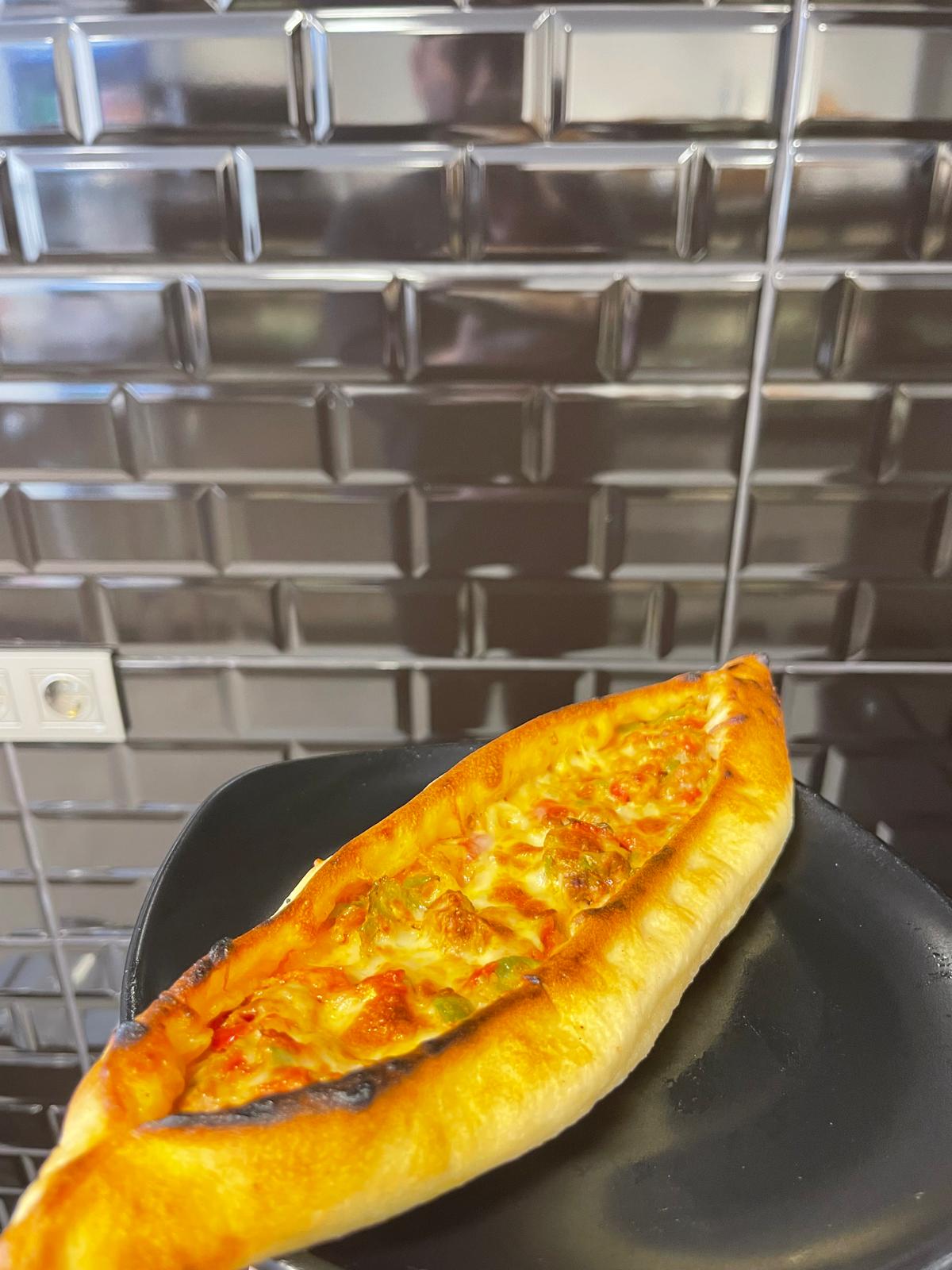 Mantar Kaşarlı Karadeniz Pidesi